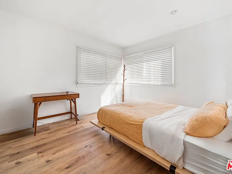 4855 Seldner Ave — Photo 15