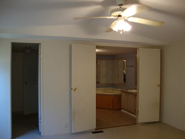 214 Bluebonnet Dr — Photo 9