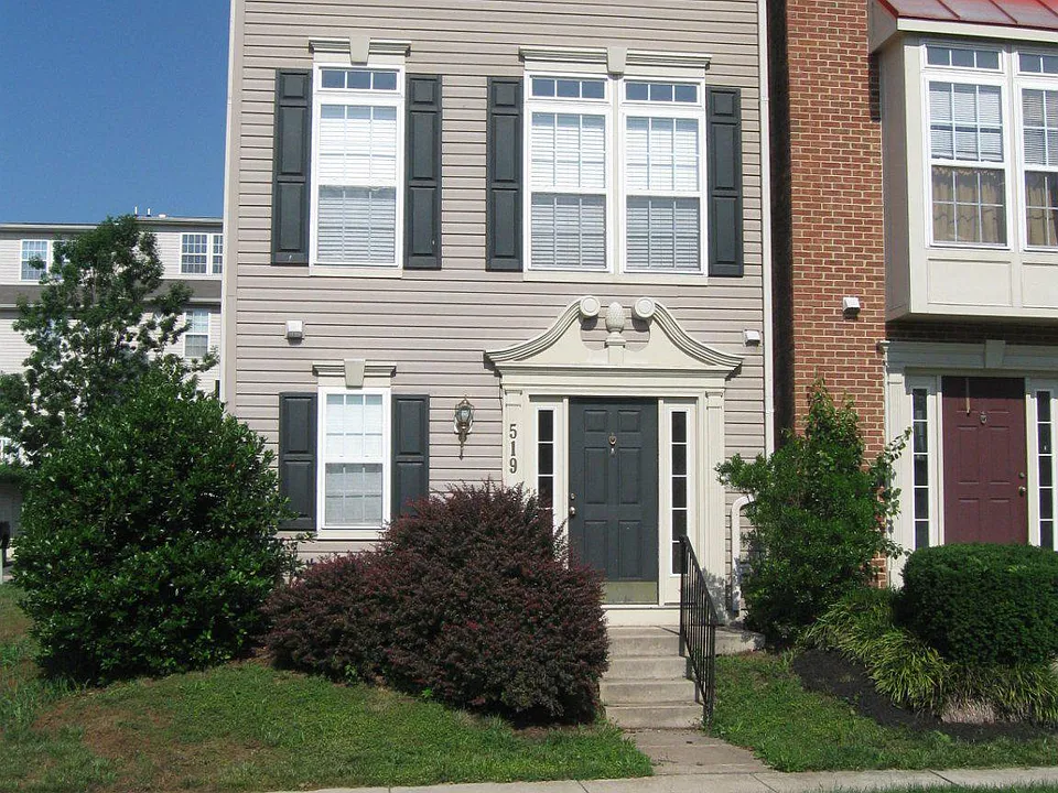519 Eisenhower Dr