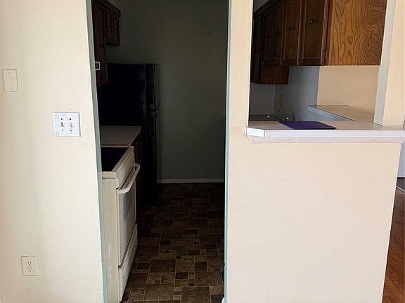 4th image of 6726 S Lewis Ave Unit 1204