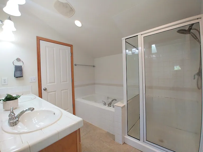 Spa bathtub