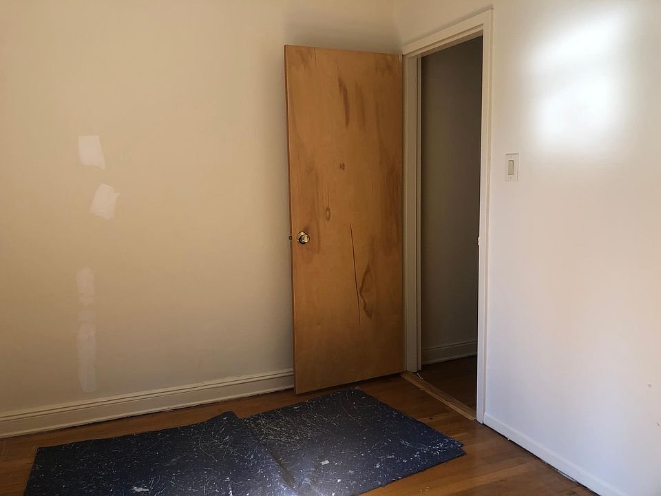 1st image of 14943 35th Ave APT 1D