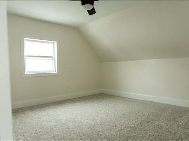 3555 Humboldt Ave N — Photo 8