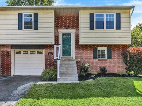 483 Crosswinds Dr, Lititz, PA 17543