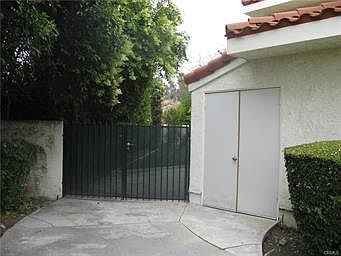 3rd image of 1505 Red Hill North Dr