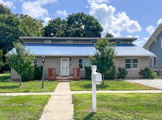 501 N Center St, Colfax, IL 61728