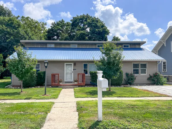 501 N Center St, Colfax, IL 61728