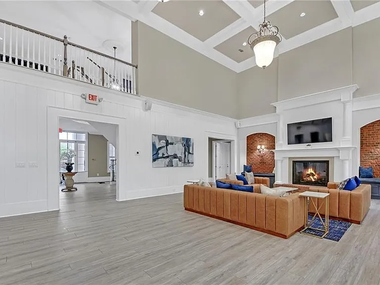 6272 Century Park Pl SE — Photo 21