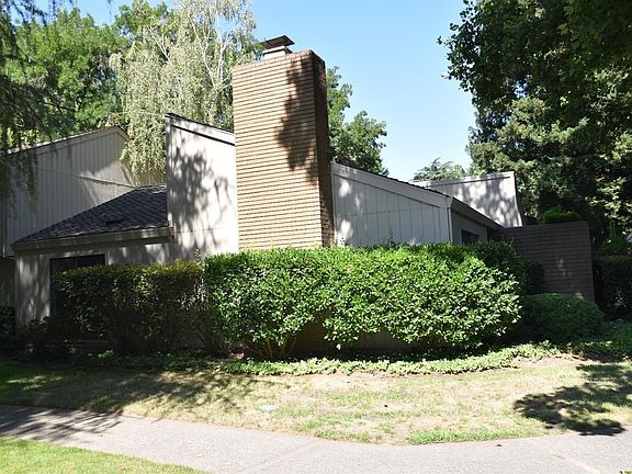 5th image of 212 Dunbarton Cir