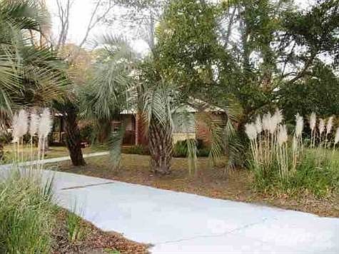 3rd image of 202 Caropine Dr