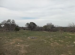 147 Walnut Pkwy W, Ingram, TX 78025