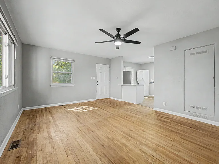 2910 S Delaware St — Photo 4