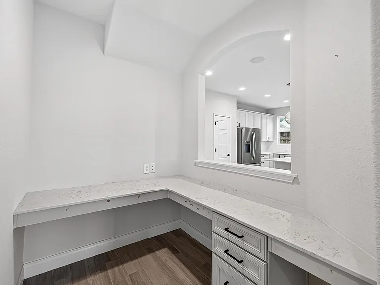 Bluewood St — Photo 10