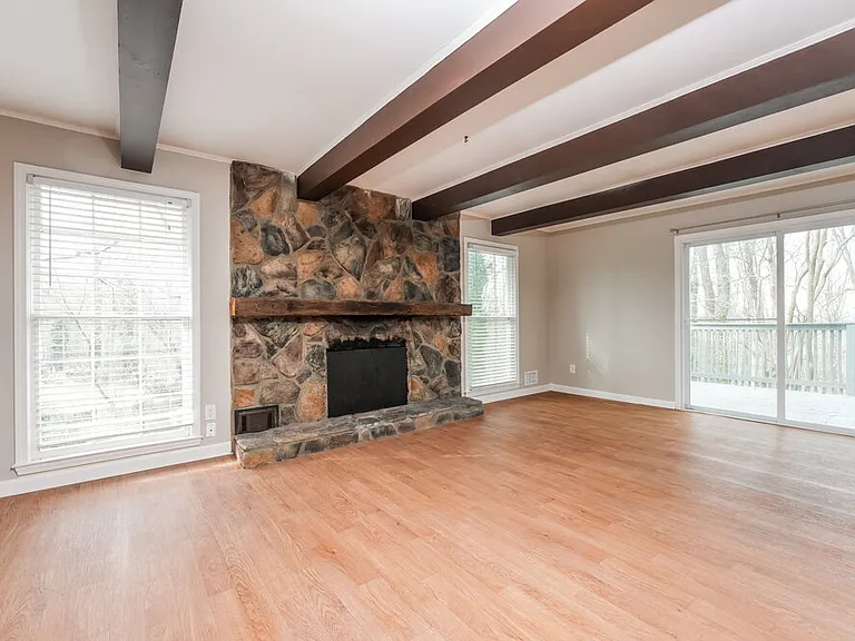 963 Asborough Ct — Photo 6