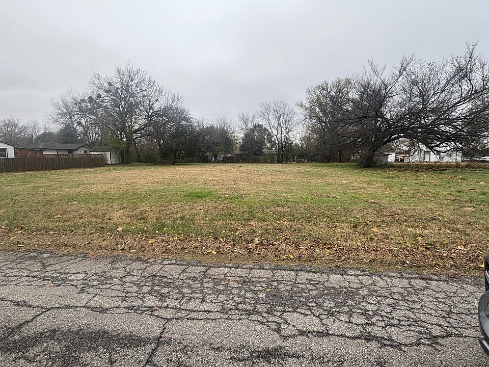 1st image of 0 Ivy St