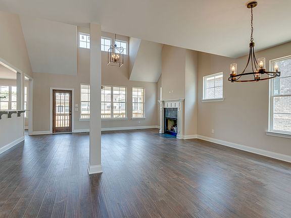 5th image of 5915 Covent Ln
