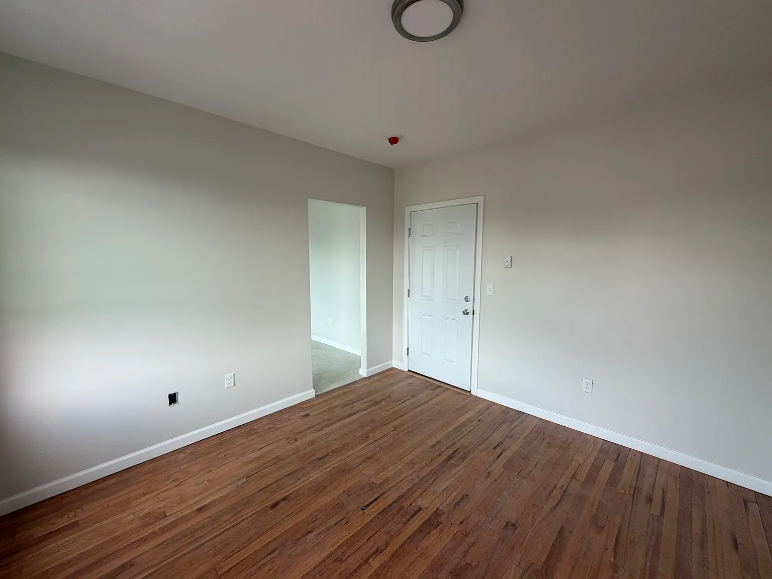 99 New Britain Ave — Photo 4