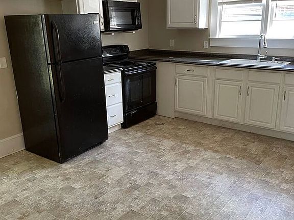 2nd image of 210 S Highland St #B