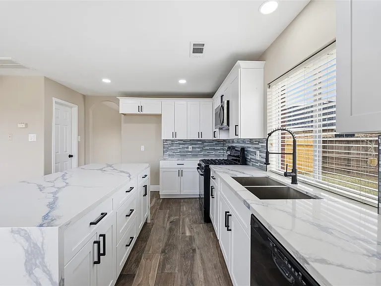 3522 Pecan Mill Dr — Photo 2