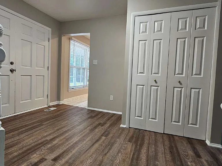591 E Long Lake Rd — Photo 26