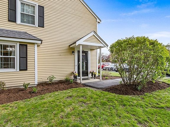 4th image of 60 Pattison St #30