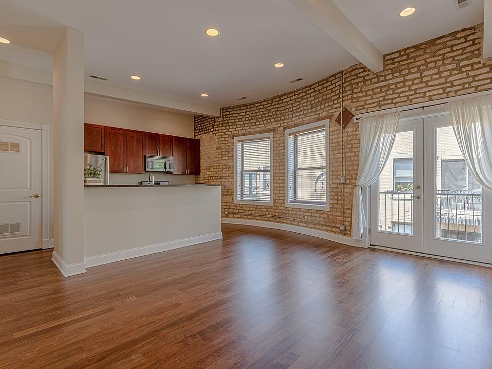 1st image of 4434 N Damen Ave
