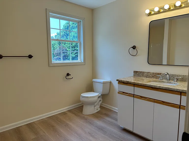 525 Water St #3 — Photo 14