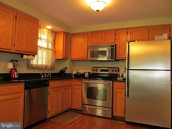 4th image of 39 Belle Ct
