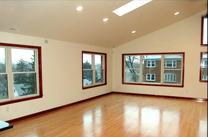 Building Photo - 73 Edgewood Ave #2