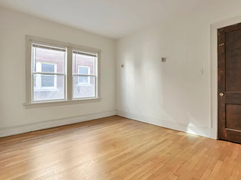 58 Winner Ave — Photo 11