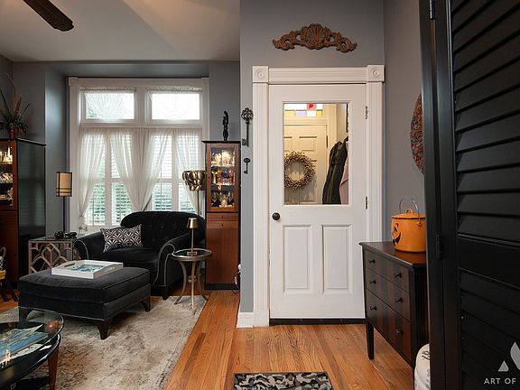 5th image of 2151 W Polk St
