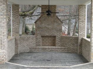 2612 Grand Oaks Dr, Johnson City, TN 37615