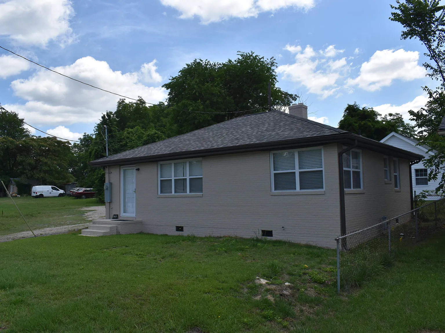 3 bed, 1.0 bath, $1,750 — Photo 2