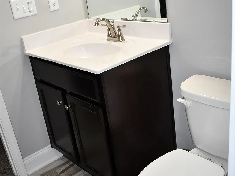 11 Burke Ave — Photo 36