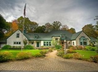 7405 Dines Rd, Russell, OH 44072