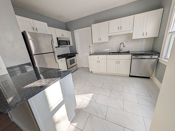 5th image of 10303 Baltic Rd
