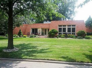 6105 S Chanticleer Dr, Maumee, OH 43537