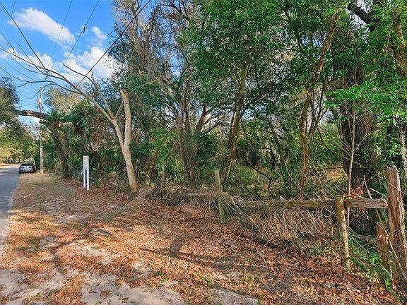 4th image of 11119 Bessie Dix Rd