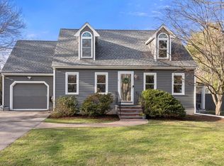2 Lodge Ln, Natick, MA 01760