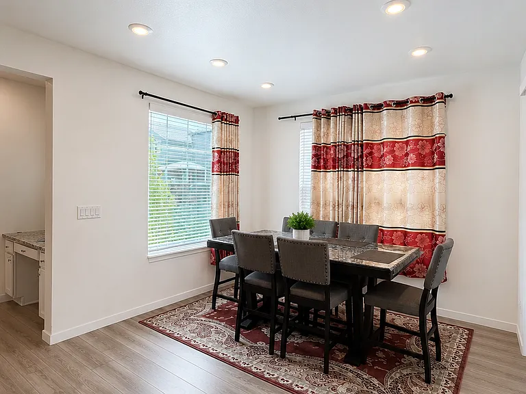 1005 S Elk Way — Photo 12