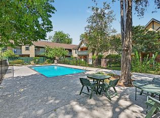 8211 Kingsbrook Rd APT 205, Houston, TX 77024
