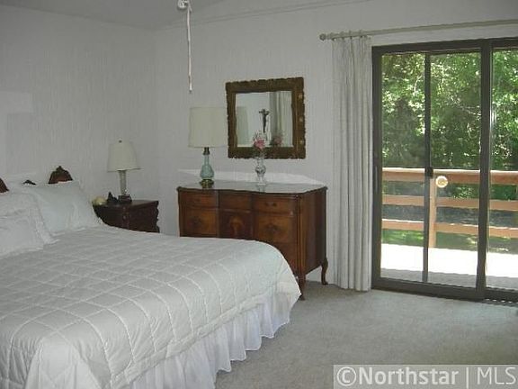 5th image of 1344 9th St NE