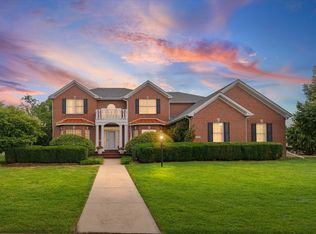 2710 Windward Blvd, Champaign, IL 61821