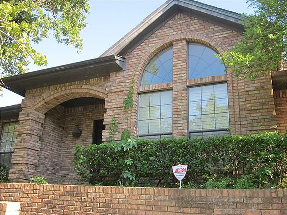 4th image of 2102 Hillridge Ct