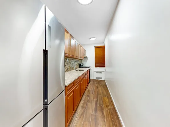 385 Argyle Road image 5 of 13