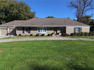 9001 Mission Rd, Leawood, KS 66206