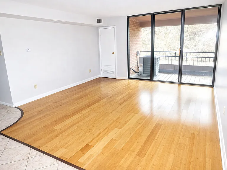 Hardwood 1-Bedroom