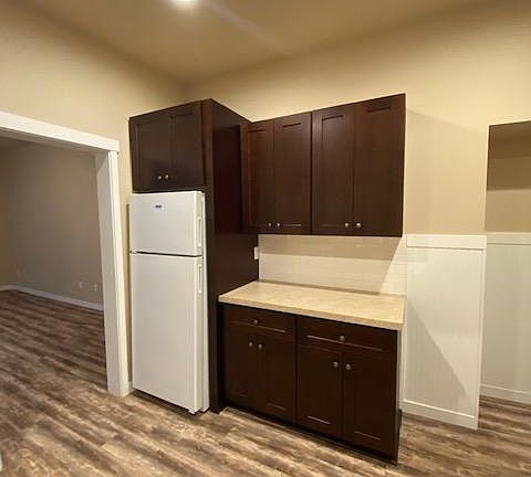 4th image of 2322 Capitol Way S
