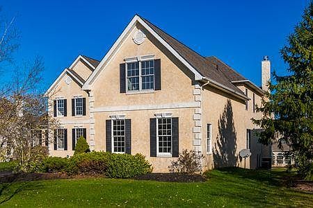 2nd image of 8364 Somerset Way