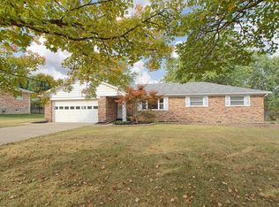 9039 Saxton Dr, West Chester, OH